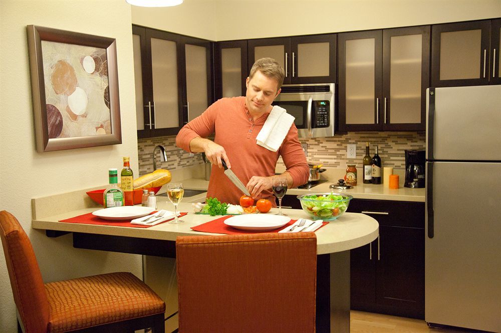 Staybridge Suites Bismarck By Ihg Exterior foto